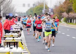 包含马拉松夜战：剑门银狐队读秒扳平渝州猎隼队，主帅临场妙招经验成为胜负手的词条-开云kaiyun官网登录
