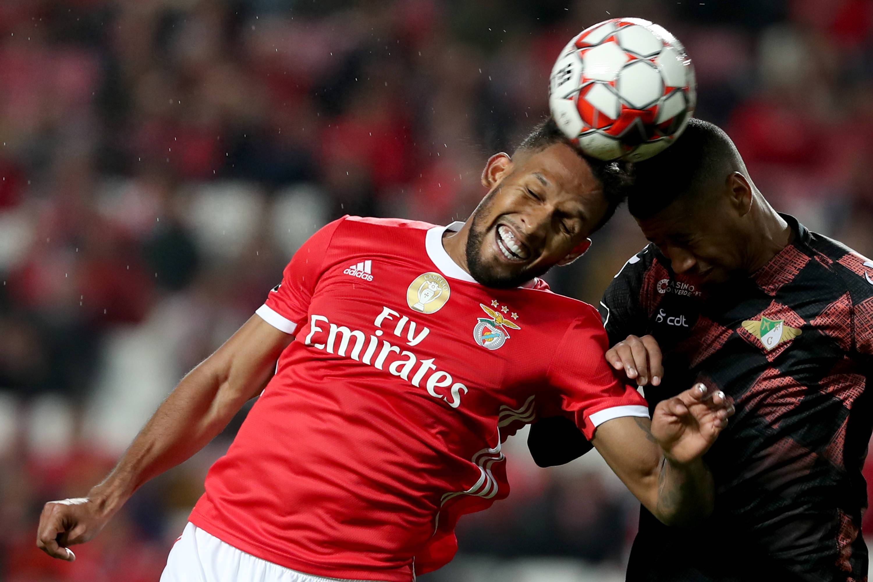 葡超转会期走向成谜，洛杉矶湖人扳平良机，球迷炸锅，轮换策略成焦点(洛杉矶抗议原因)-开云官网首页