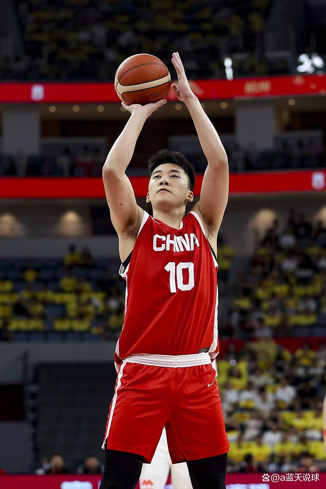 清晨体能课后，深圳男篮主帅复盘备战德甲，底气十足，临场指挥获称赞的简单介绍-开云kaiyun中国版