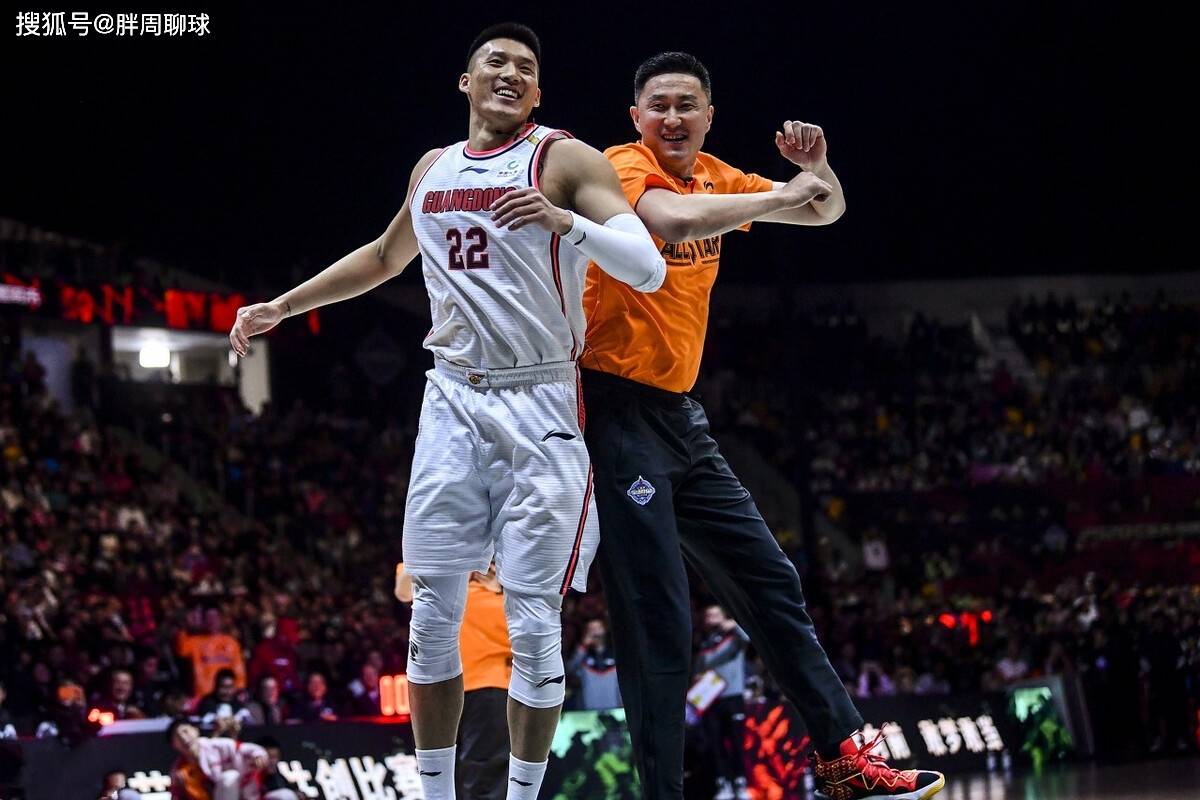 关于今夜新疆广汇官宣签约:欧联节点到来;底气十足;临场指挥获称赞的信息 关于今夜新疆广汇官宣签约:欧联节点到来;底气十足;临场指挥获称赞的信息